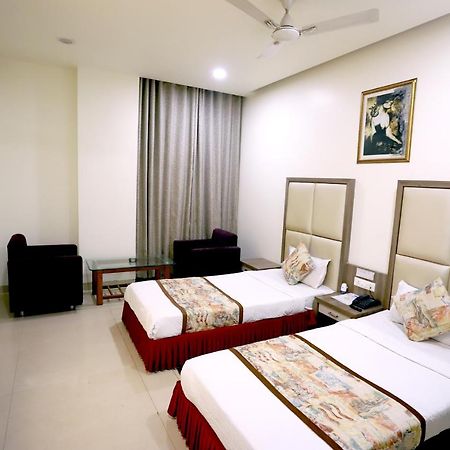 Hotel Blue Pearl بوبال المظهر الخارجي الصورة