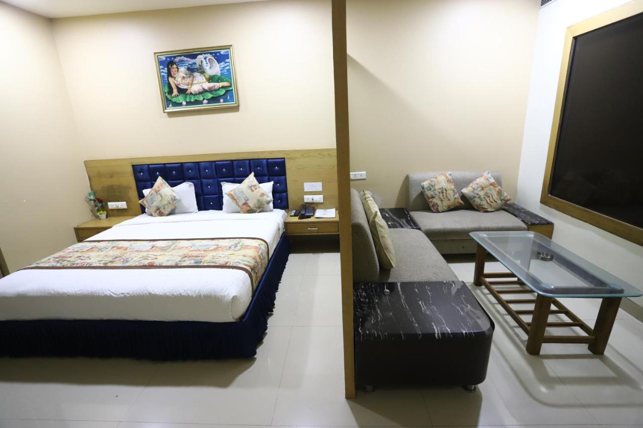 Hotel Blue Pearl بوبال المظهر الخارجي الصورة