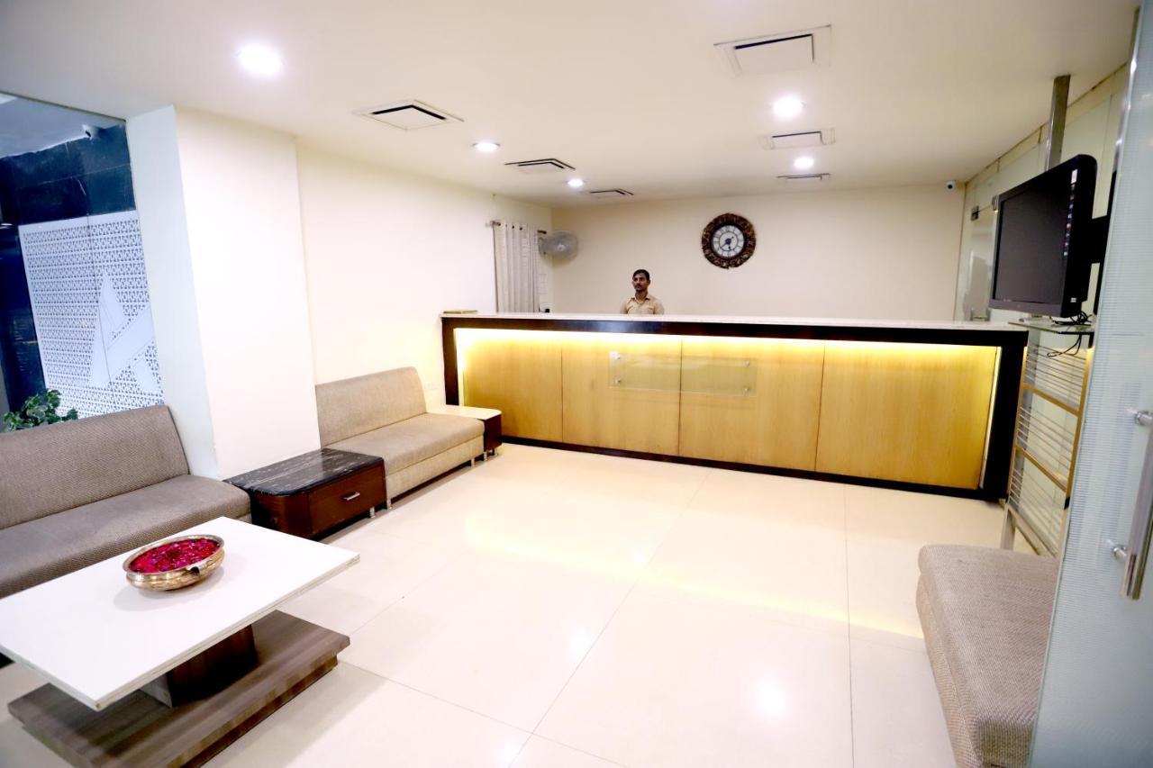 Hotel Blue Pearl بوبال المظهر الخارجي الصورة