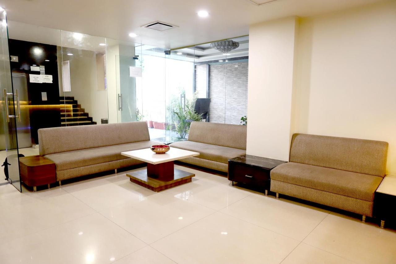 Hotel Blue Pearl بوبال المظهر الخارجي الصورة