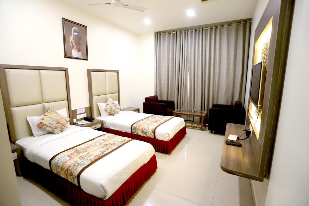Hotel Blue Pearl بوبال المظهر الخارجي الصورة