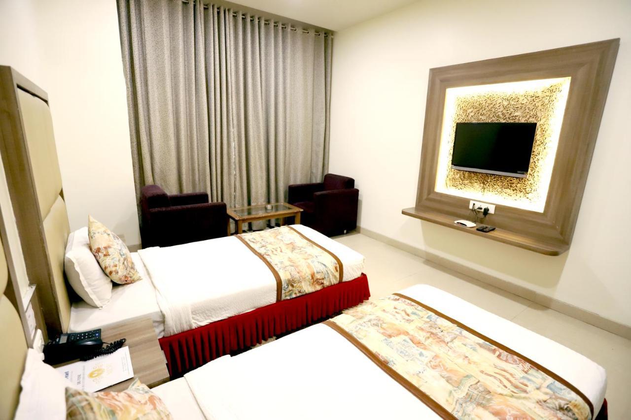 Hotel Blue Pearl بوبال المظهر الخارجي الصورة