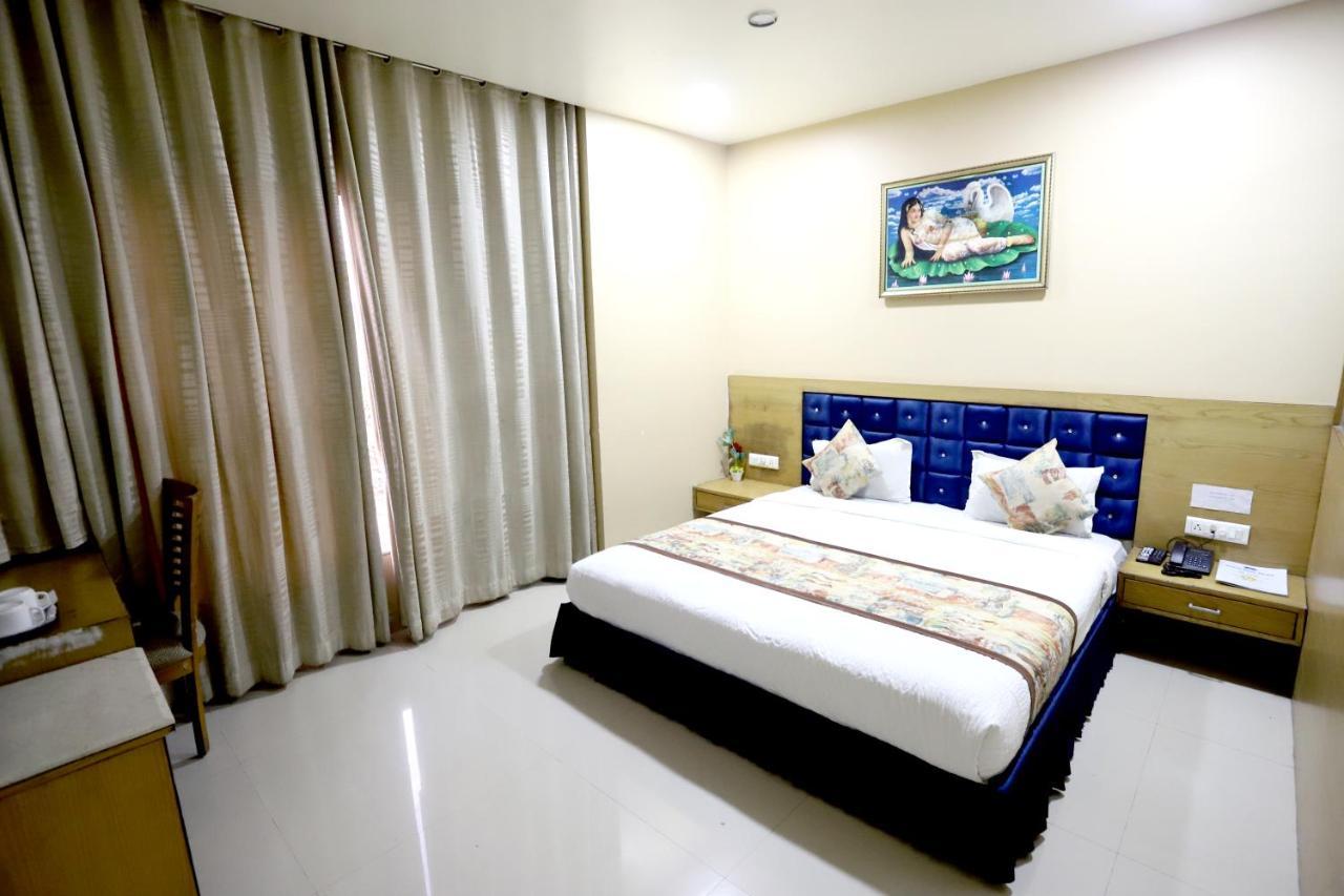 Hotel Blue Pearl بوبال المظهر الخارجي الصورة