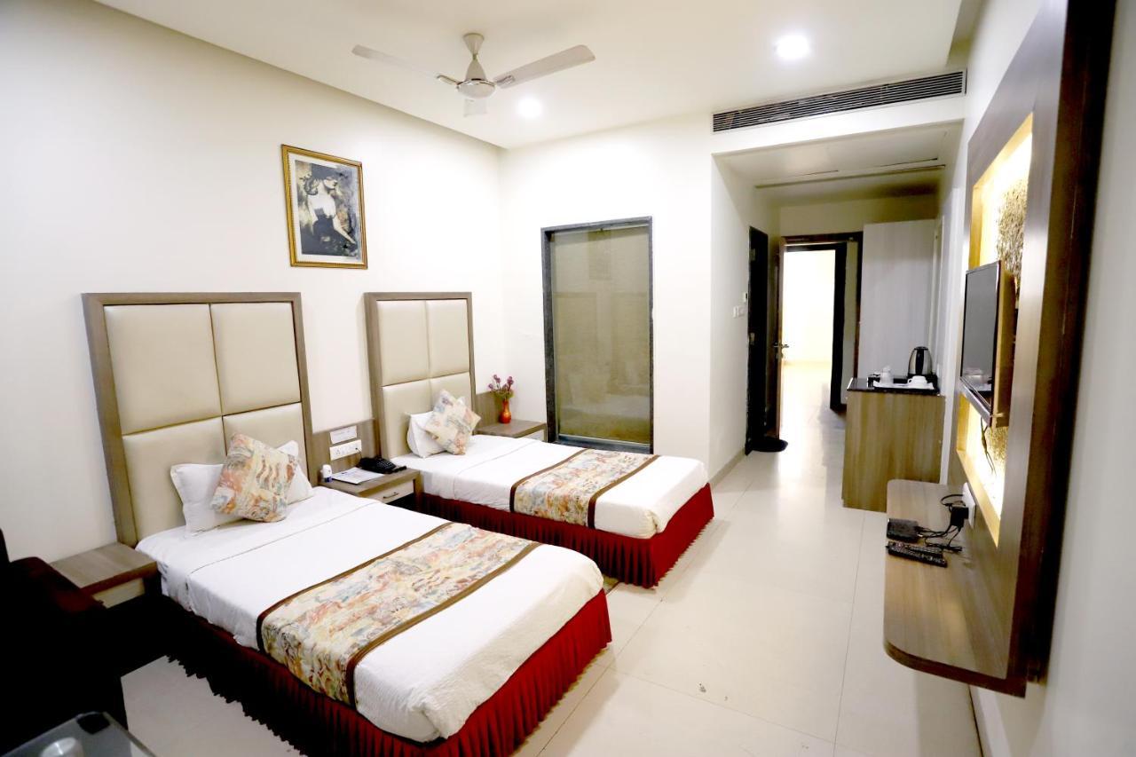 Hotel Blue Pearl بوبال المظهر الخارجي الصورة