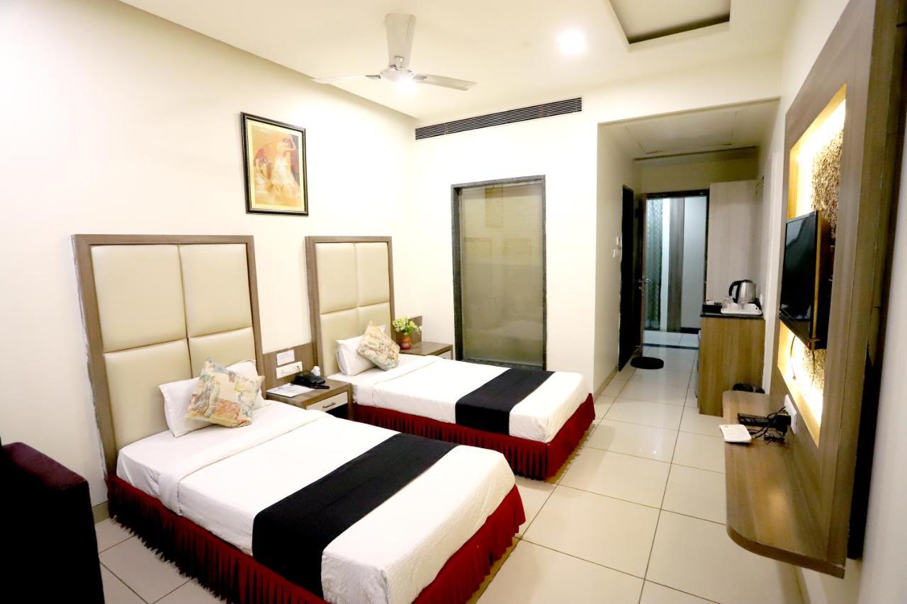Hotel Blue Pearl بوبال المظهر الخارجي الصورة