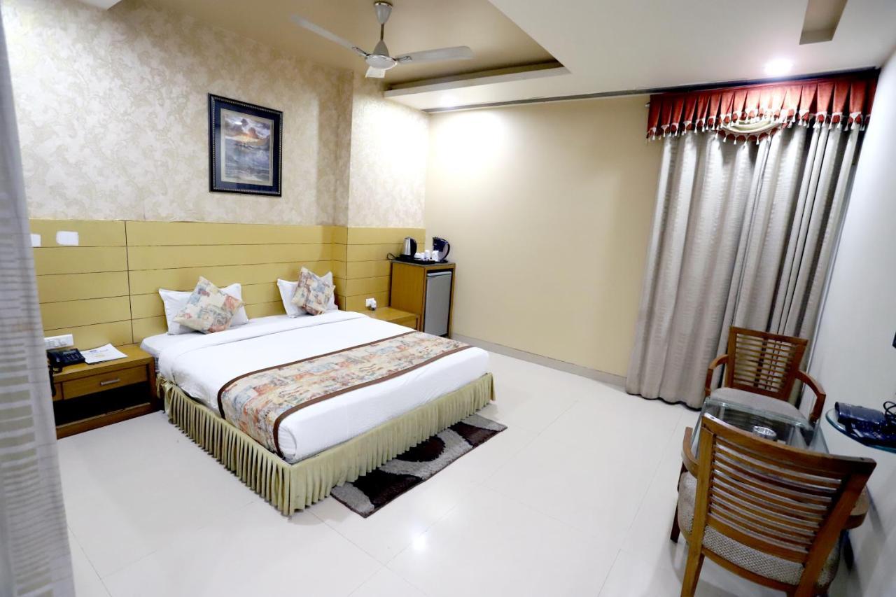 Hotel Blue Pearl بوبال المظهر الخارجي الصورة