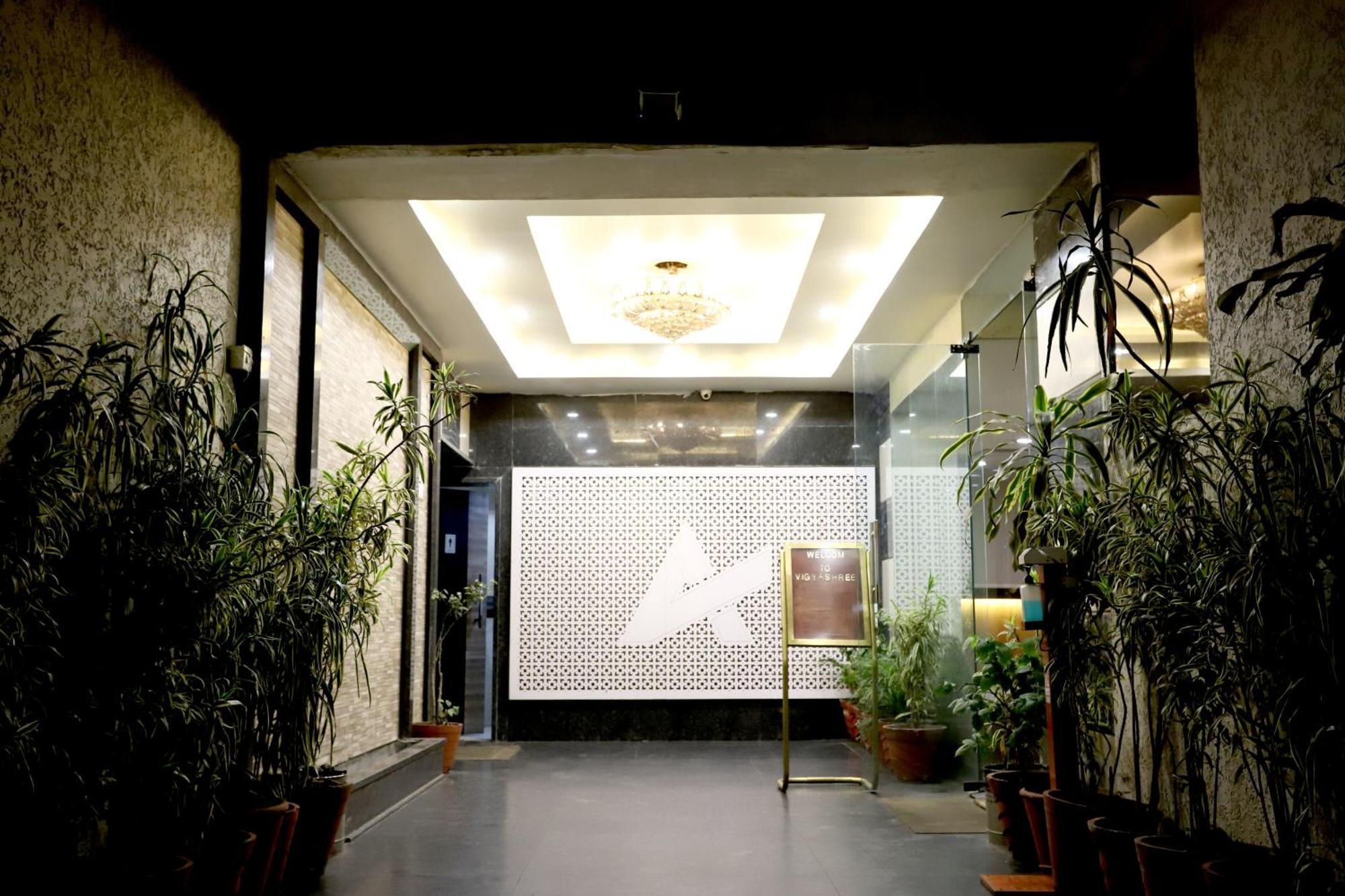 Hotel Blue Pearl بوبال المظهر الخارجي الصورة